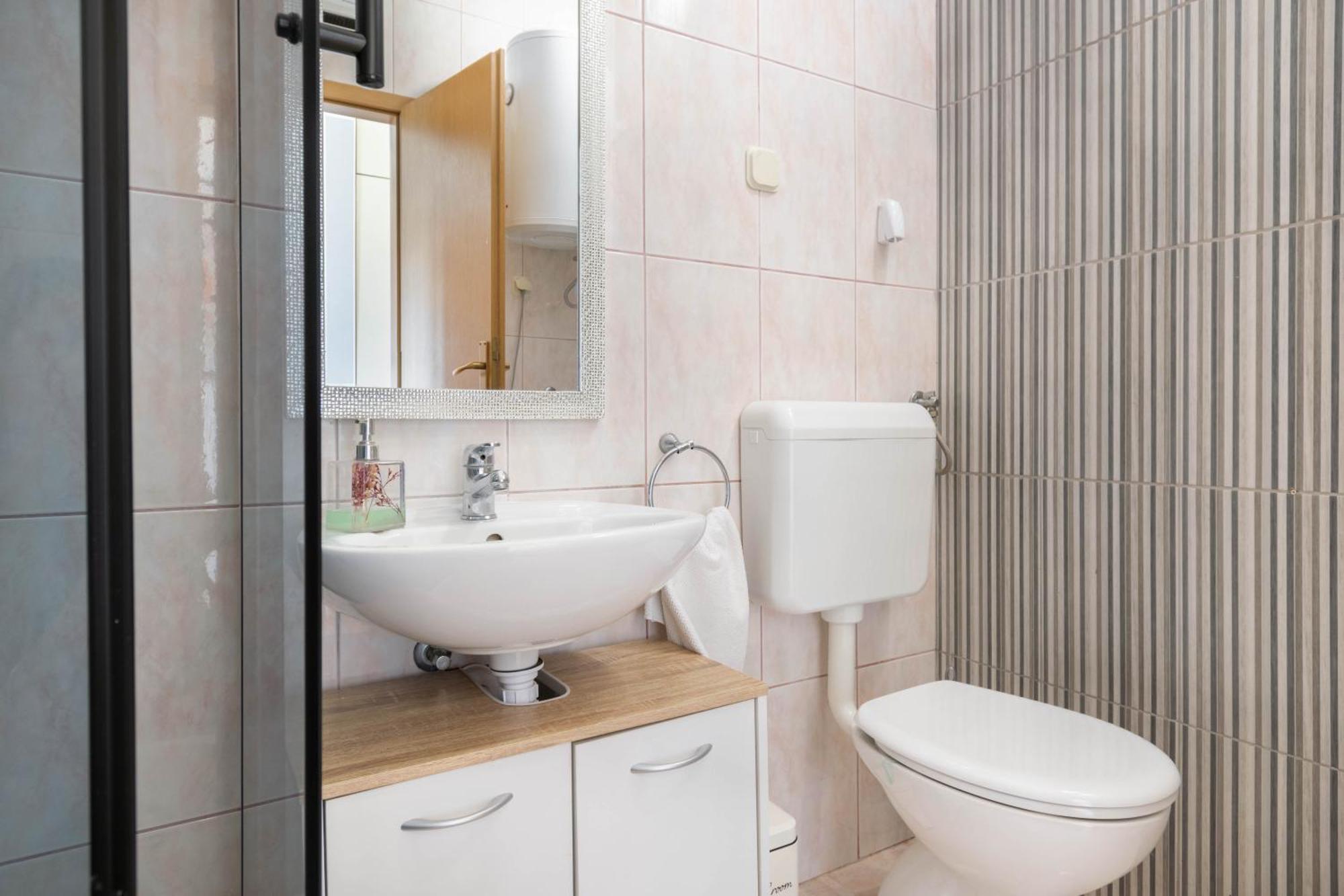 Apartment 30 M From Beach,Makarska,Marija Exterior photo